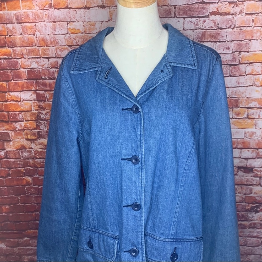 Basic Editions Blue Chambray Upcycled Vintage But… - image 4